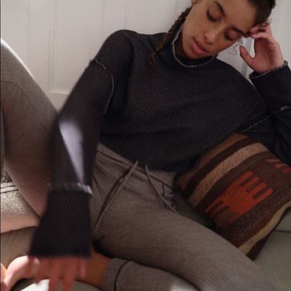 BLACK urban outfitters mock neck seater